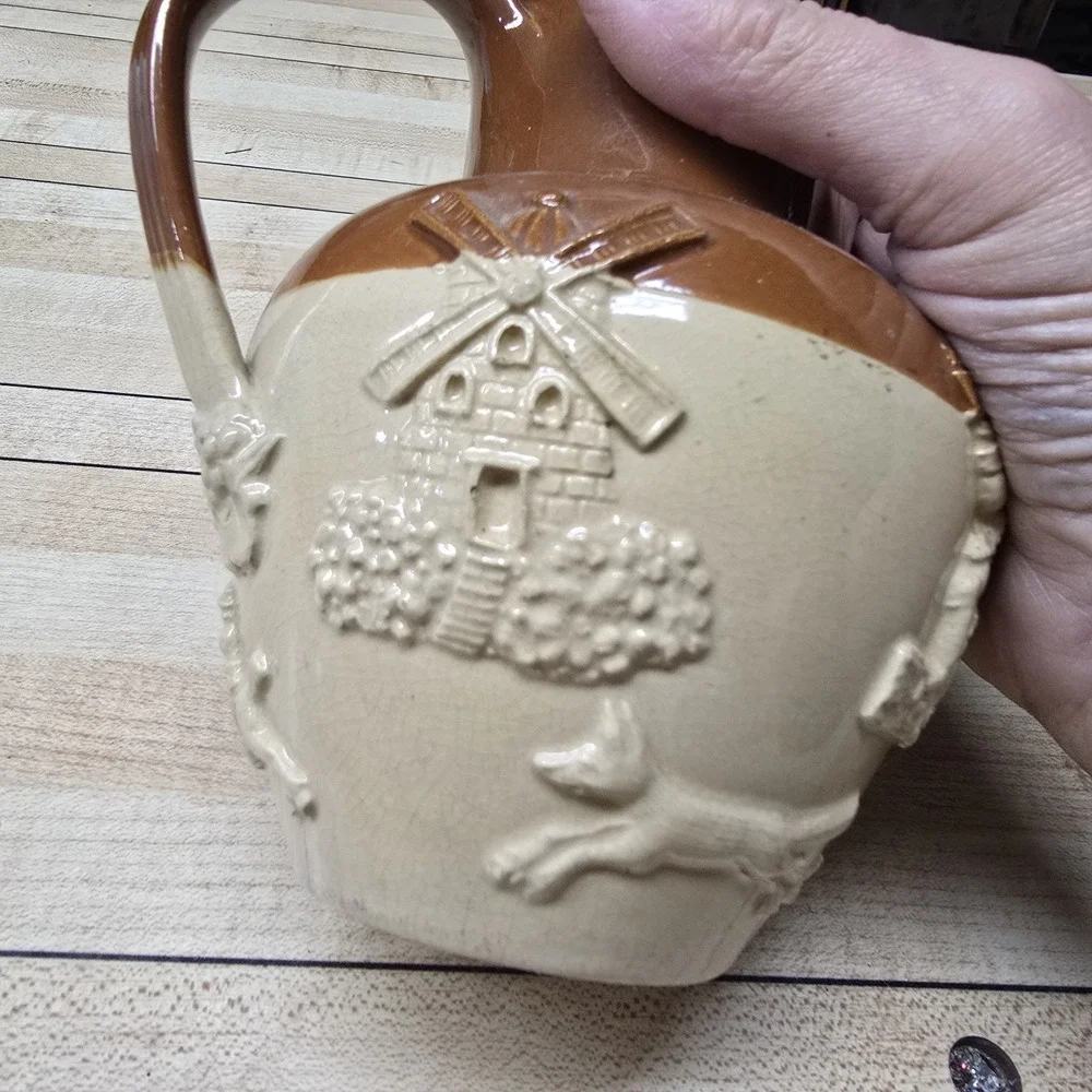 Antique Stoneware Hunting 5 1/2